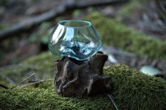 Tavené sklo na dřevě - váza, svícen, mísa